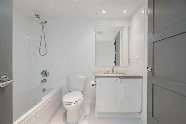 1723 Alberni St #6XX photo 1
