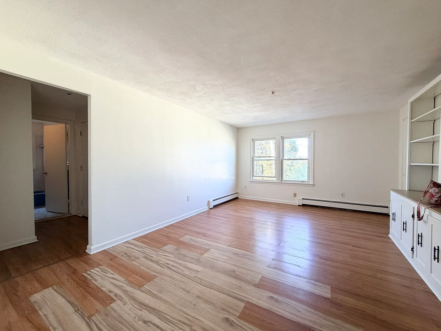 2 bed, 1.0 bath, 850 sqft, $2,800 — Photo 2