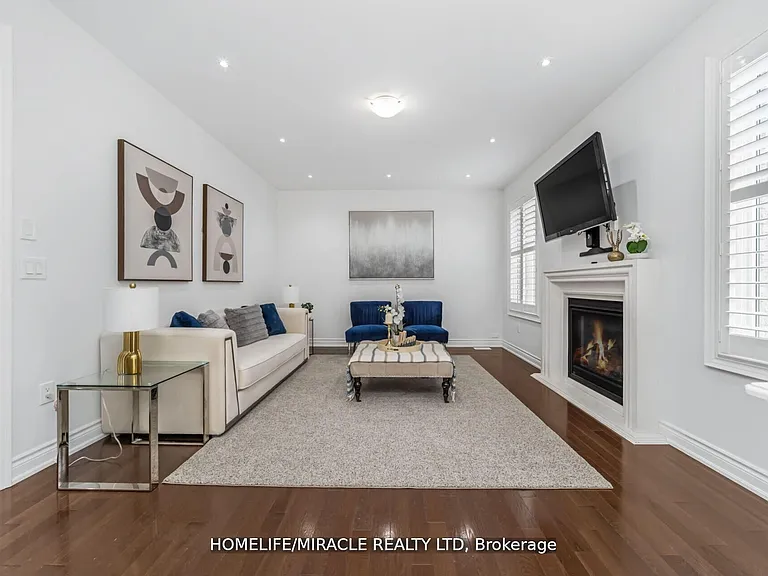10 Kenora St — Photo 12