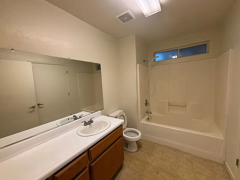 012- 4115 Ardmore Ave — Photo 11