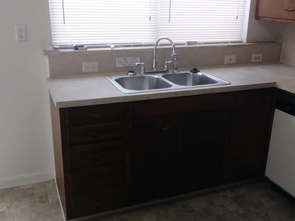 4th image of 1405 Coffman St APT 6