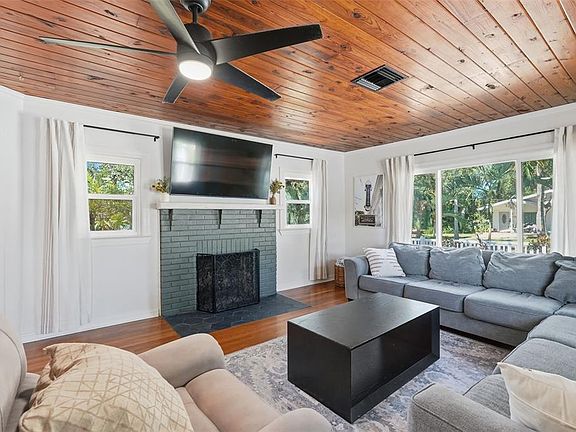 3rd image of 517 AVERY AVENUE