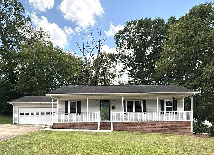205 W Nims Ave — Photo 1