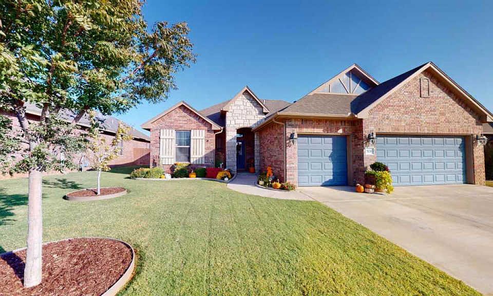 1st image of 928 N Creek Dr