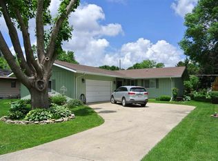 1103 Maple St, Osage, IA 50461