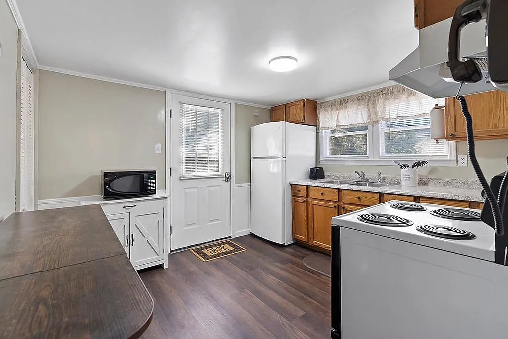 40 Collins Village Cir — Photo 4