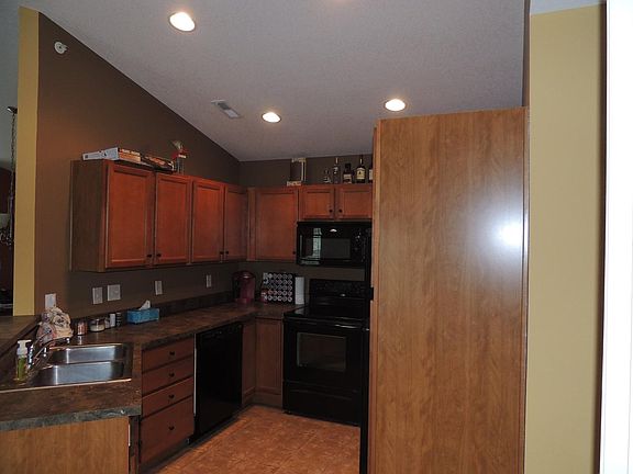 5th image of 2244 Rolling Hills Dr