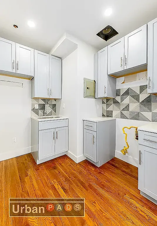 1882 Fulton Street — Photo 4