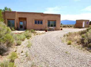 222 Cuchilla Rd, Ranchos De Taos, NM 87557