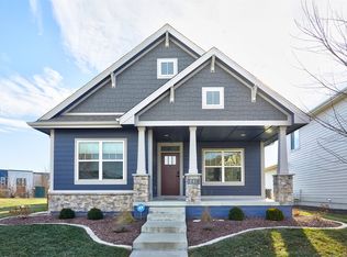 5438 S Prairie View Dr, West Des Moines, IA 50266