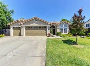 208 Singer Ln, Folsom, CA 95630