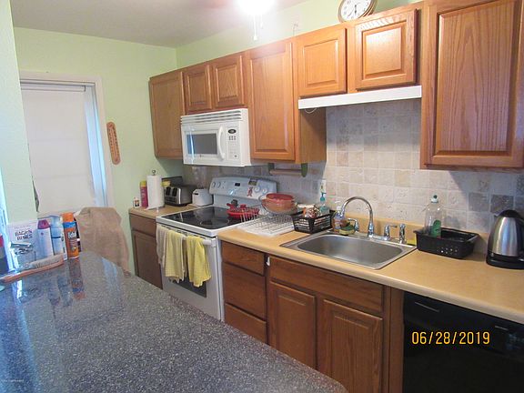 5th image of 302 Lincoln Ave APT 8