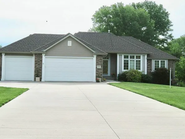 18595 Taylor Ln, Council Bluffs, IA 51503