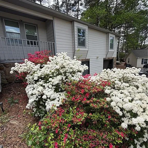 325 Little Rock Ct — Photo 2
