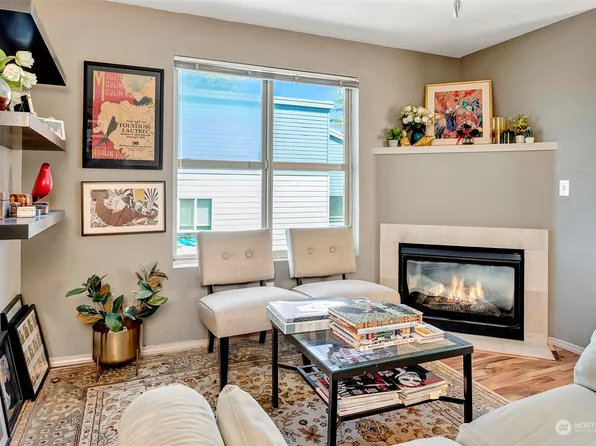 9520 1st Avenue NE #A301, Seattle, WA 98115