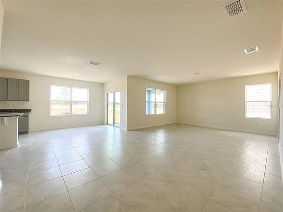 5th image of 495 Lily Ln