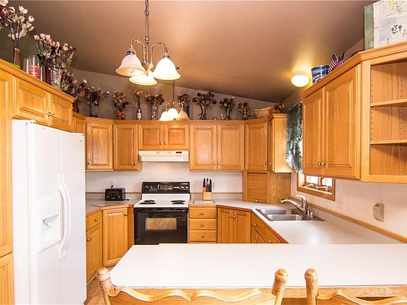 5th image of 3215 Lynn Ave