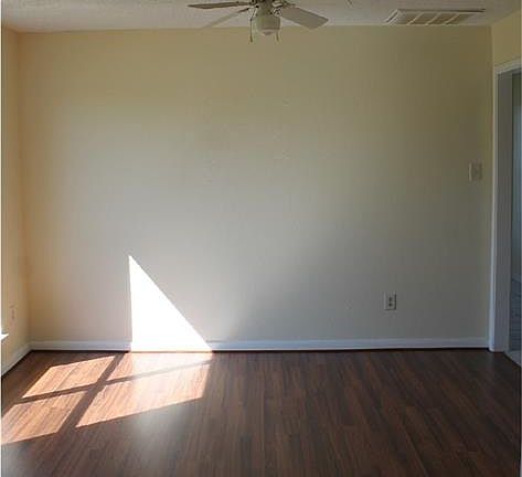 3rd image of 3513 Napolean Ct