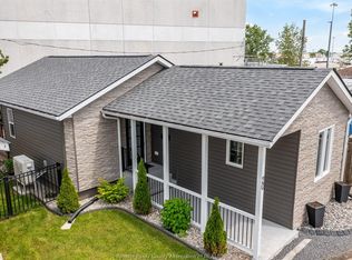 20 Bonita Ave, Windsor, ON N8W2B5