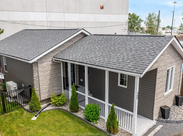 20 Bonita Ave, Windsor, ON N8W 2B5