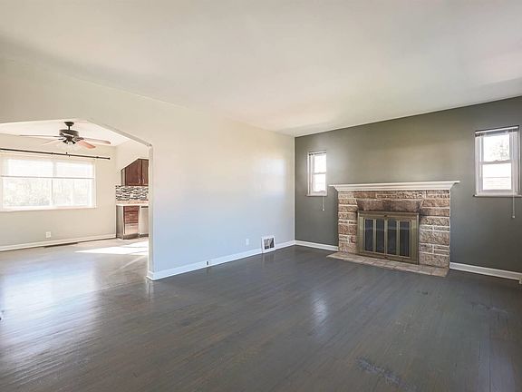 3rd image of 123 Lyndale Rd