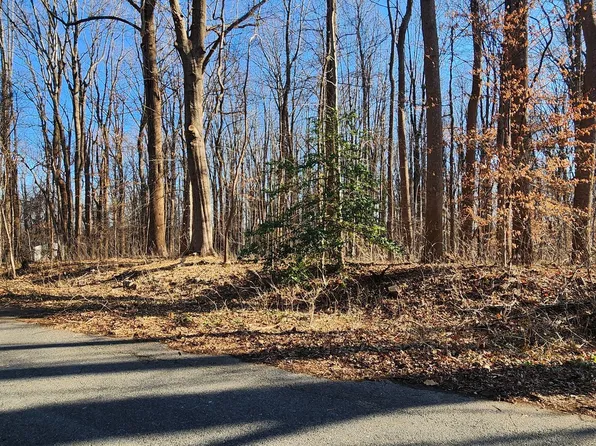 Columbian Way, Bowie, MD 20715