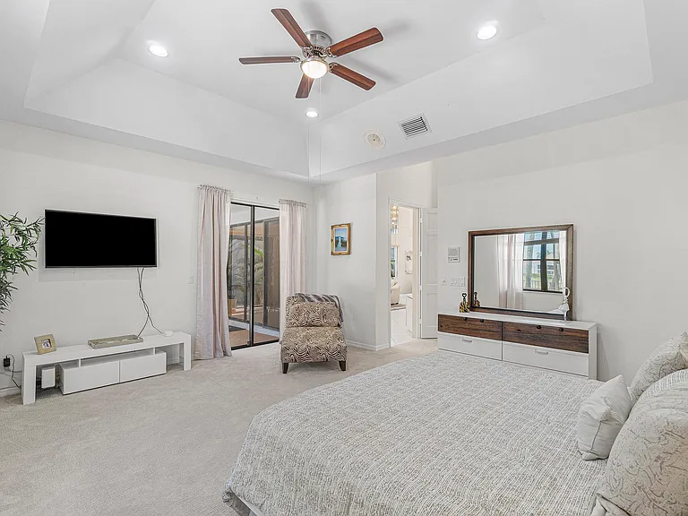 17099 Ryton Ln — Photo 15