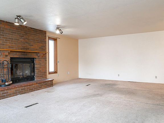 5th image of 2303 Camden St