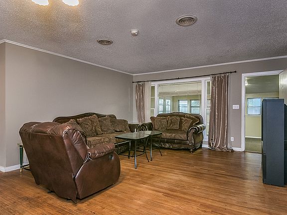 2nd image of 3712 Lenwood Dr