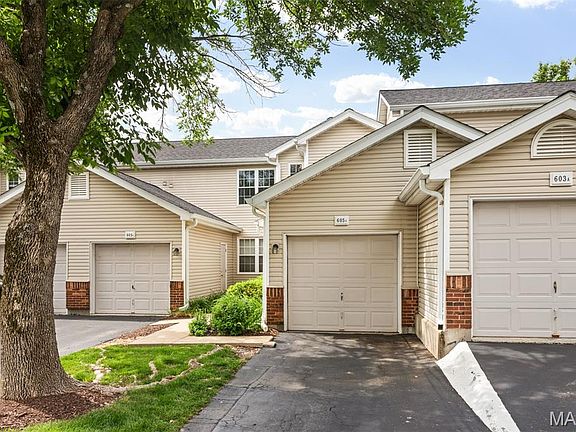 3rd image of 605 Pine Ridge Trails Ct APT B