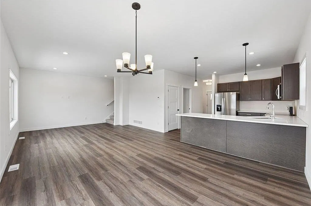 4 bed, 1792 sqft, $2,495 — Photo 3