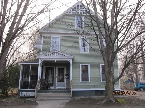 10 Bond Street, Claremont, NH 03743
