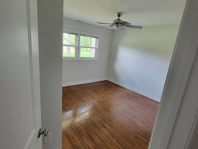 4844 Rosecroft St — Photo 35