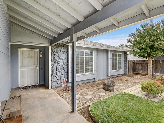 3rd image of 8345 Southfields Cir