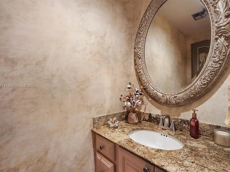 6975 Bianchini Cir — Photo 23