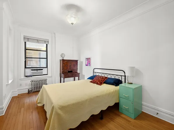 790 Riverside Drive image 7 of 11