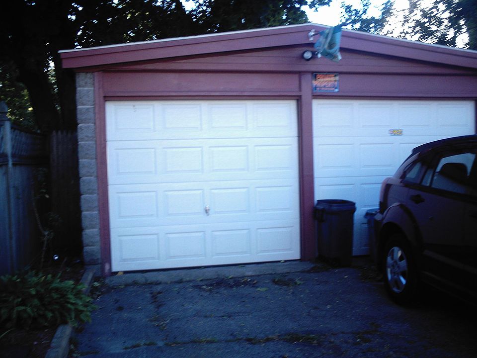 2nd image of 304 Chancery St