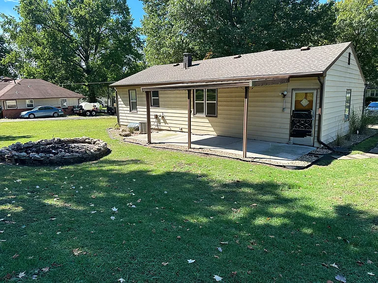 8135 Ditzler Ave — Photo 7
