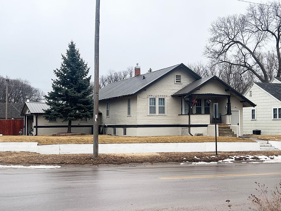 1st image of 617 N Main St