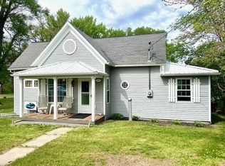 250 N River Rd, Endeavor, WI 53930