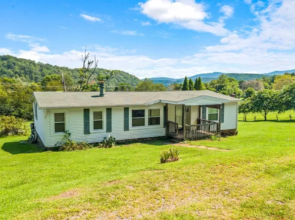 1296 Mountain View Heights Rd, Big Island, VA 24526