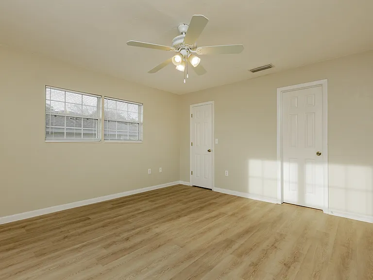 6367 NW 109th Pl — Photo 11