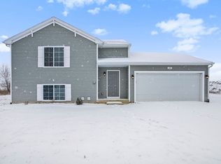 125 Mackenzie St, White Pigeon, MI 49099