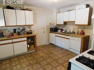 156 Elm St #2, Cambridge, MA 02140