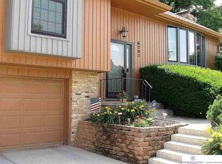 6205 Ponderosa Dr, Omaha, NE 68137