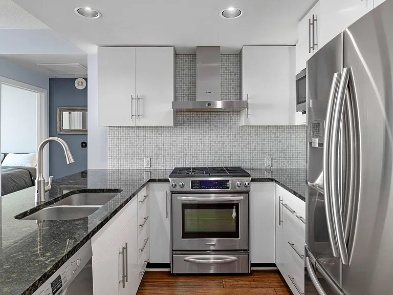 300 Bowie St #1808 — Photo 8