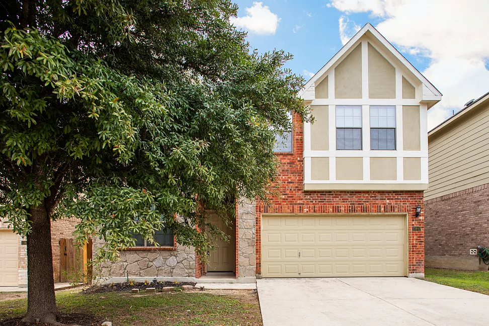 3 bed, 2.5 bath, 2723 sqft, $1,895 — Photo 2