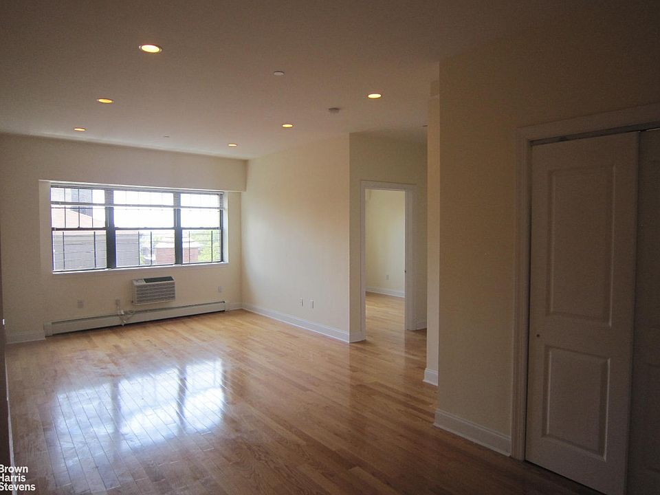 1st image of 101 Clinton St APT 4c
