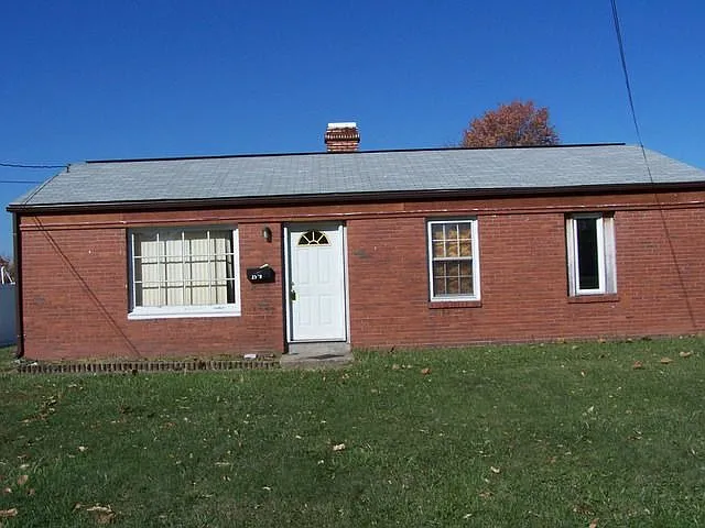 2539 Poplar St photo 1