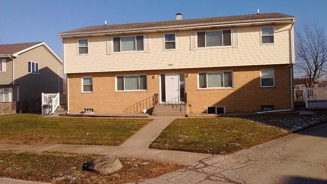 2 bed, 780 sqft, $1,250 — Photo 1
